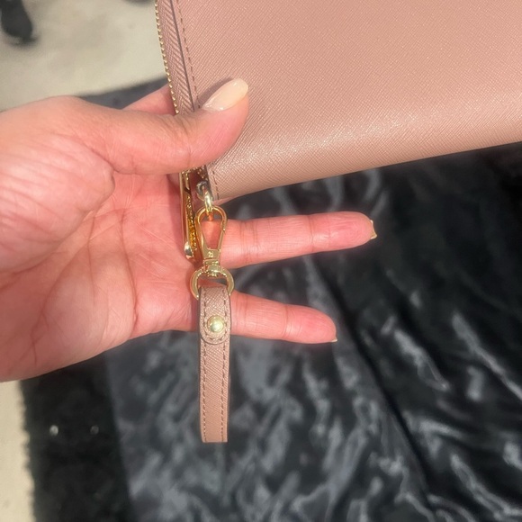 MICHAEL KORS dusty rose wallet , used​ - Picture 9 of 11